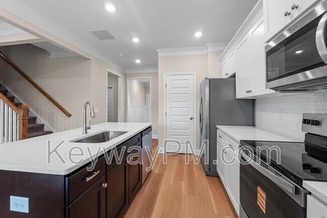 Building Photo - 557 Yuma Ln