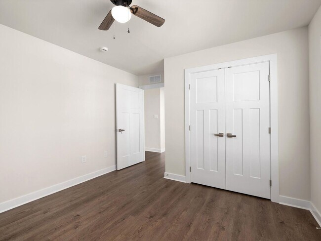 Building Photo - BeachTree Preserve Beauty | Finished Basement, Pool Access & Lawn Care Included