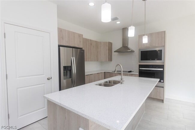 Building Photo - 9041 Lamkin Cir