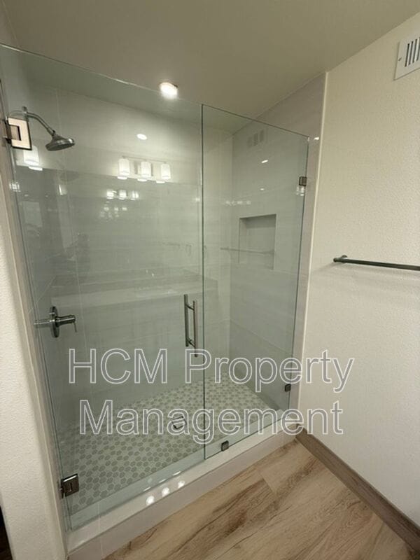 Building Photo - 3328 Paseo Halcon