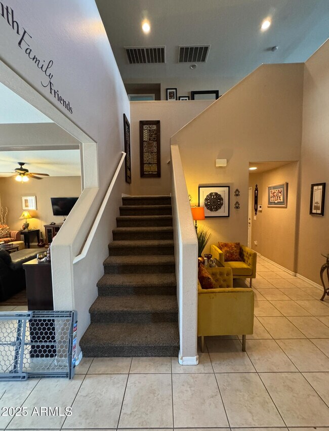 Building Photo - 40571 W Park Hill Dr