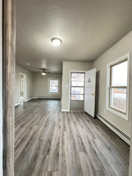 Building Photo - 132 6th St