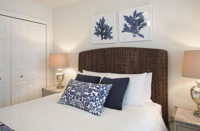 Building Photo - Beautiful condo located inside the Truman Annex.