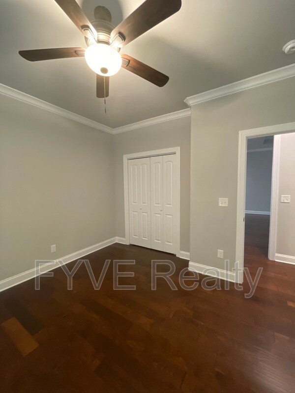 Building Photo - 120 Utsesti Way