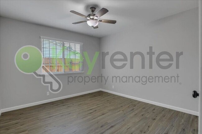 Building Photo - 8256 Manhart Dr