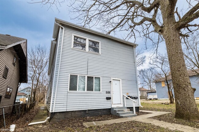 Primary Photo - 1 br, 1 bath 4plex - 331 N Temple Ave B B