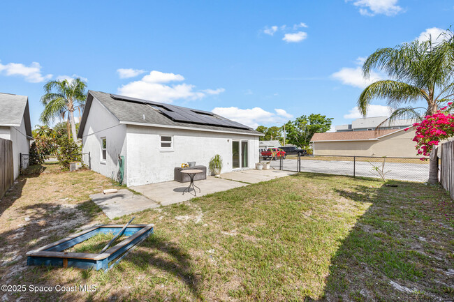 Building Photo - 3156 Dunhill Dr