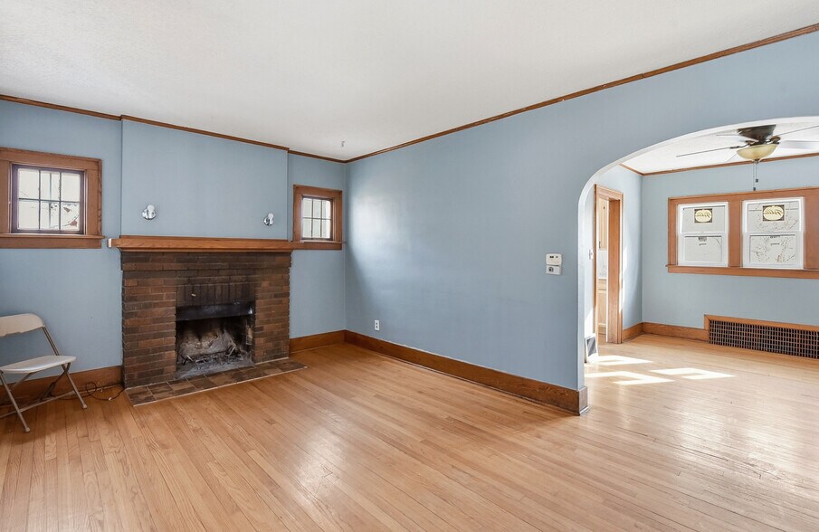 Building Photo - 4709 Shirley St