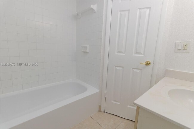 Building Photo - 4235 N University Dr