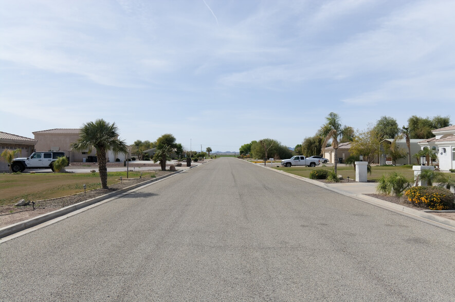 Front street culde sac view to neighbors - 11333 Desert Trailways Ln