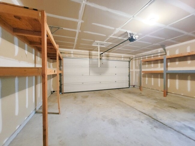 Building Photo - 1007 Ranchero Rd