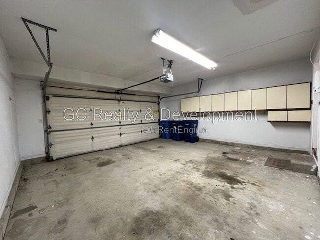 Building Photo - 3148 Cottonwood Ct