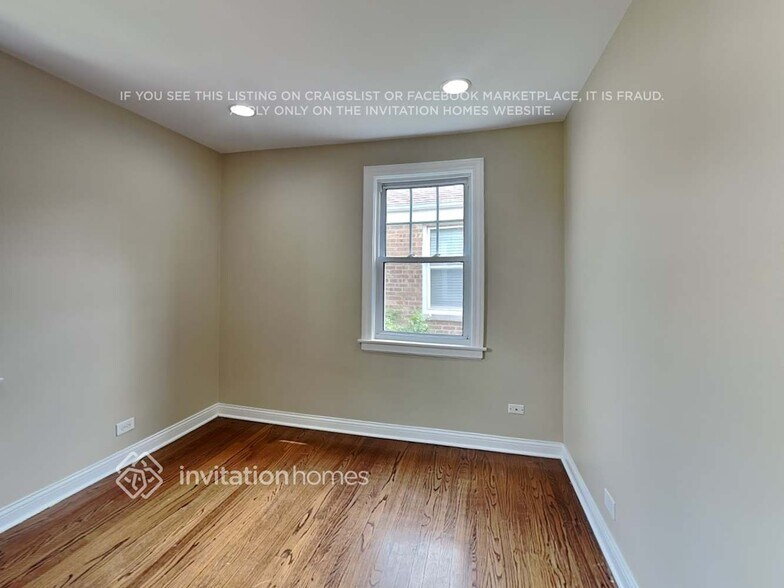 Building Photo - 2028 N 75th Ct