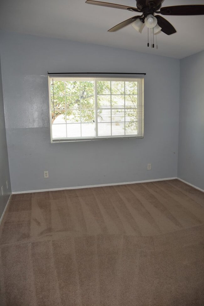 Building Photo - Great home in Mature Neighborhood