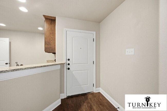 Building Photo - 131 Sunburst Ct