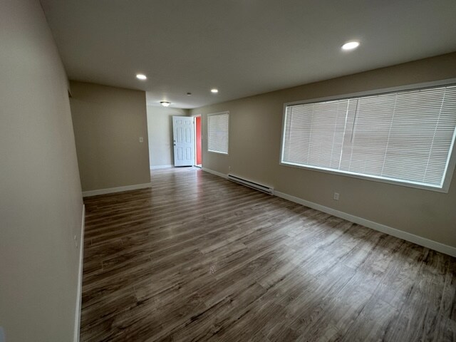 Building Photo - 20 N Maple St