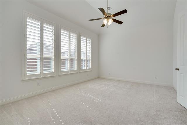 Building Photo - 9001 Violet Dr