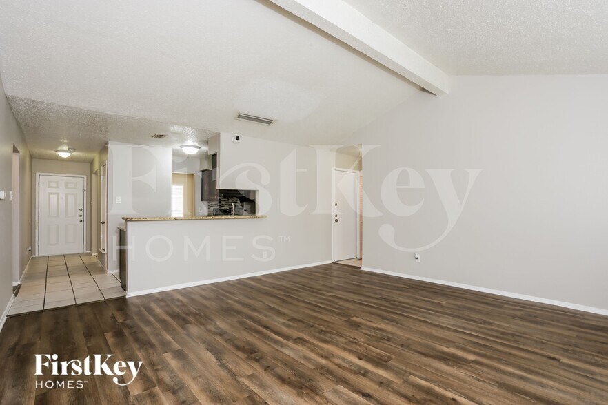 Building Photo - 612 Coolwood Ln