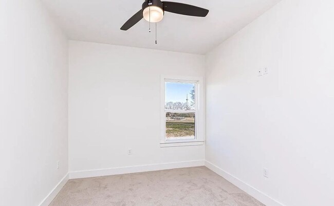 Building Photo - 8505 Lillian Mae Ln