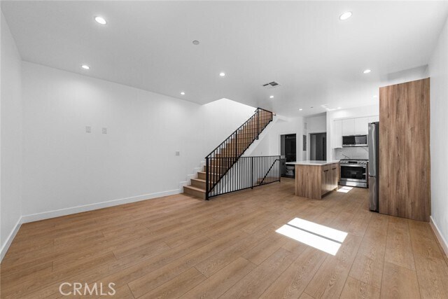 Building Photo - 1376 Edgecliffe Dr