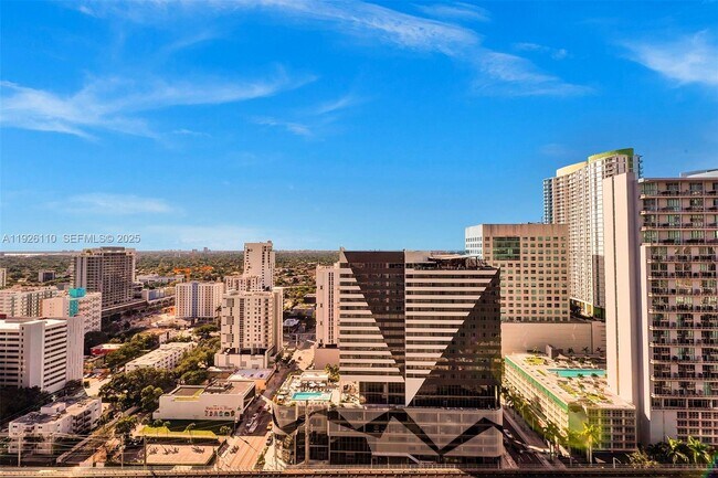 Building Photo - 88 SW 7th St