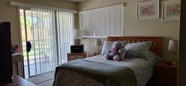 Building Photo - 7 Lake Vista Trail