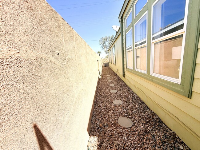 Building Photo - AVAILABLE NOW! 3 Bed / 2 Bath Condo in 55+...