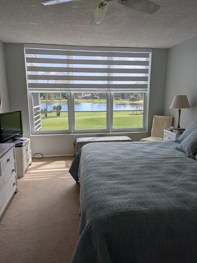 Building Photo - 804 Cypress Blvd