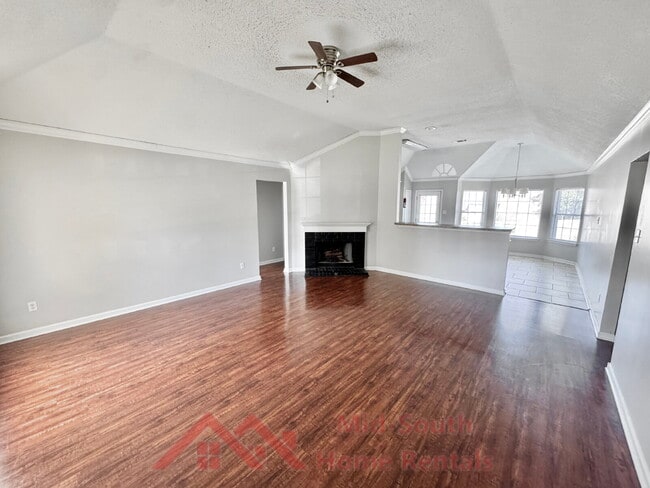 Building Photo - 55 Oakridge Cove
