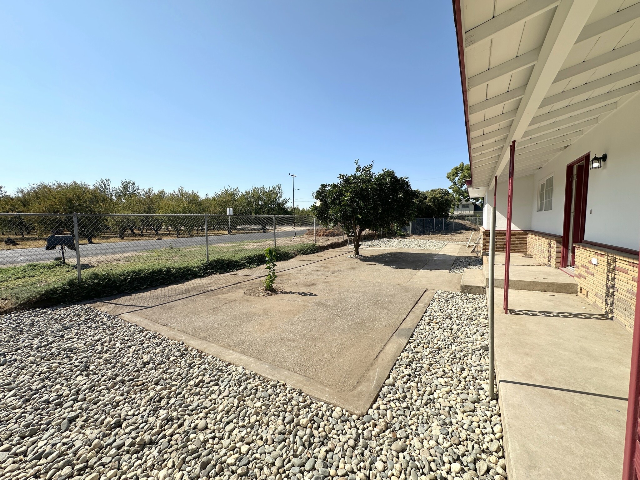 Building Photo - 15050 Cottage Ave