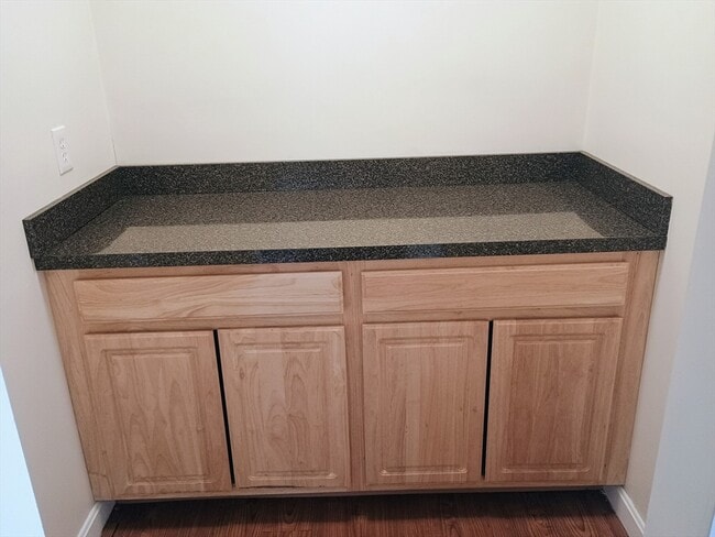 Building Photo - 207 High St