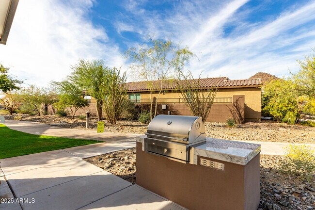 Building Photo - 12399 W Forest Pleasant Pl