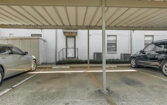 Building Photo - 5030 Lahoma St