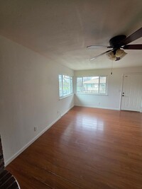 Building Photo - Available Now: Charming 2-Bedroom Condo in...