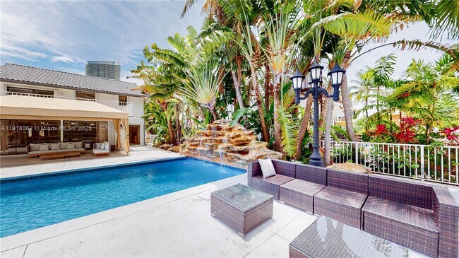 Building Photo - 19140 N Bay Rd