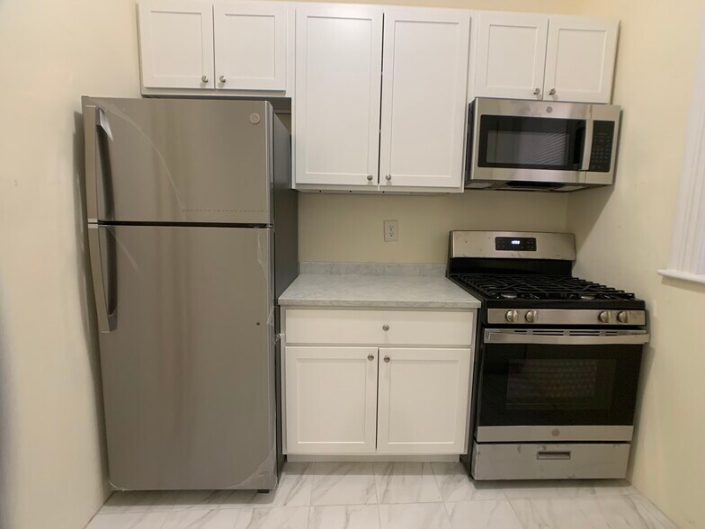 Building Photo - 23 St Lukes Rd