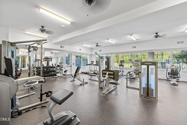 Building Photo - 115 Swain St