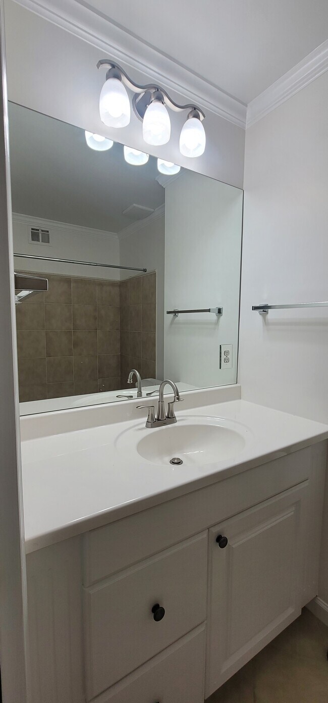 Building Photo - 12812 Bluet Ln