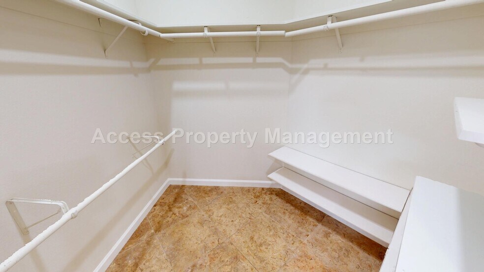 Building Photo - 2141 Norik Dr