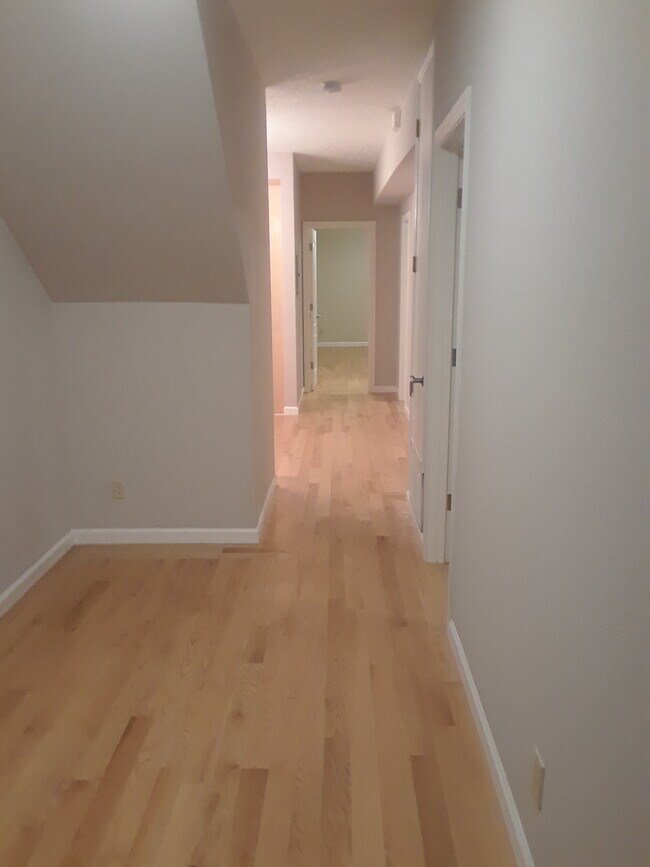 Building Photo - 473 34th Ave