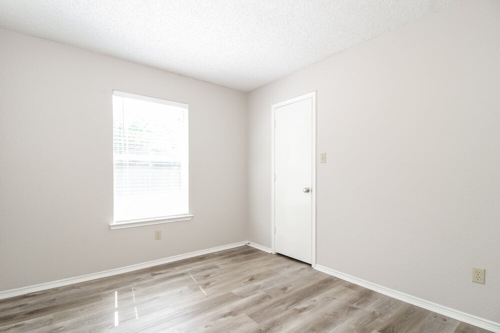 Building Photo - 7900 Flowertree Ct