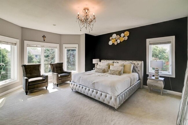 Building Photo - Incredible furnished house on Madison's West Side