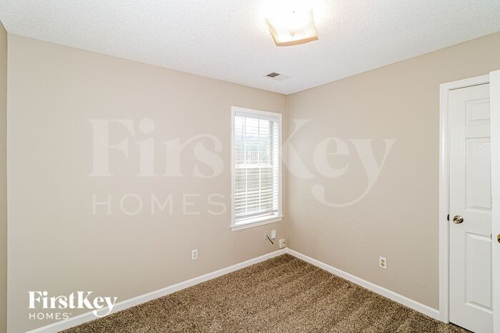 Building Photo - 6856 Meadow Chase Ln