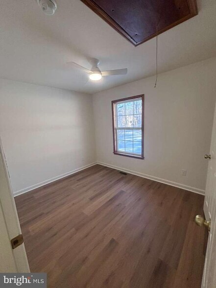 Building Photo - 10056 Carters Ln