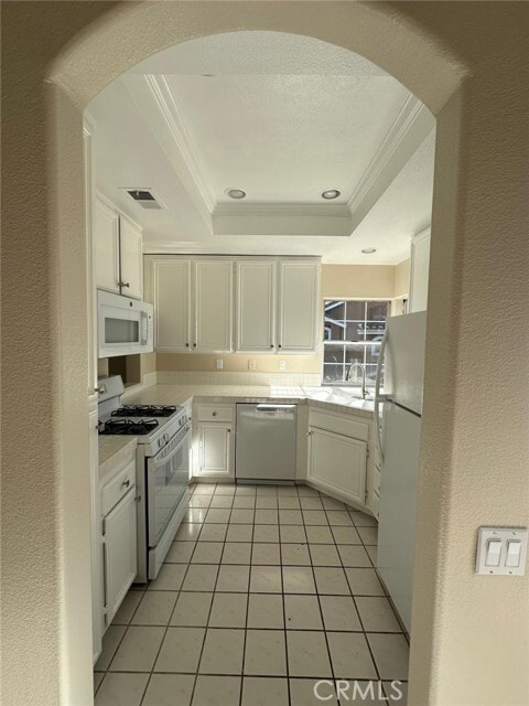 Building Photo - 170 Matisse Cir