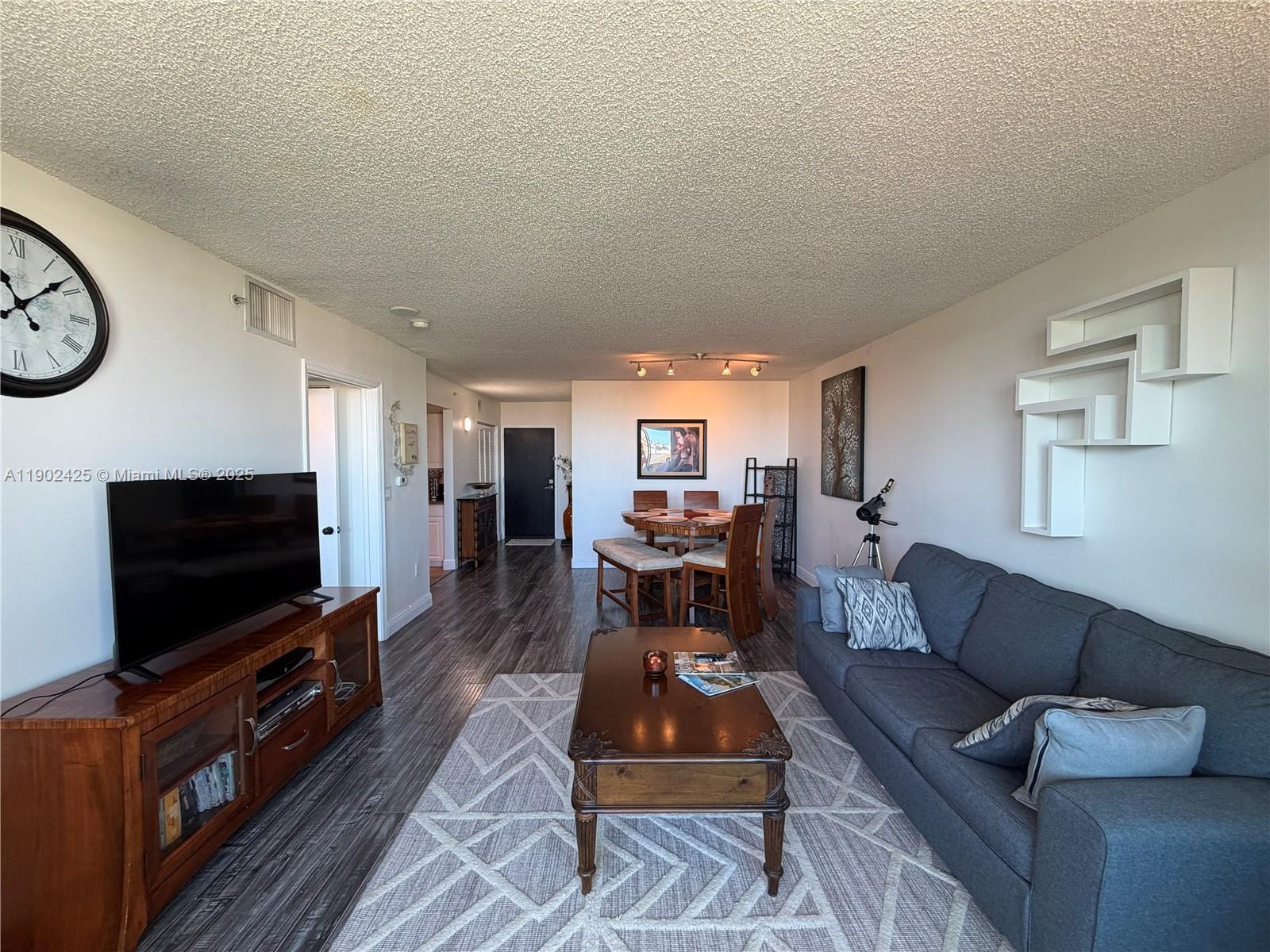 Building Photo - 90 Alton Rd