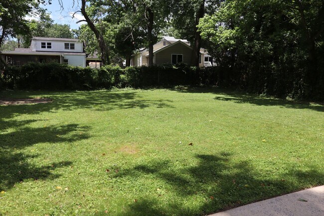 Building Photo - Lovely Single Family Home in Rockville