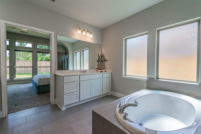Building Photo - 546 Cedar Harbor Ct