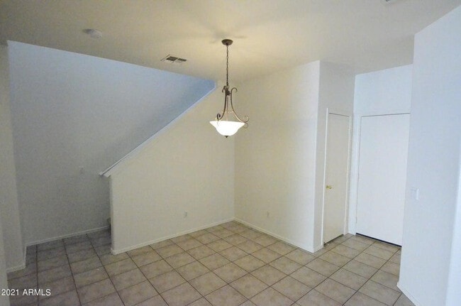 Building Photo - 7022 Cesar St