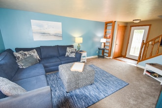 Building Photo - 1030 Coppens Rd